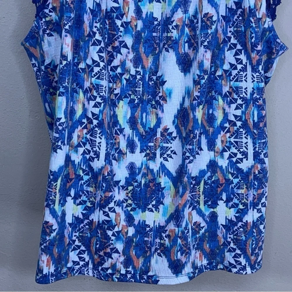 LARGE SIGNATURE STUDIO BLUE TRIBAL GEOMETRIC EMBROIDERED ACCENT TOP